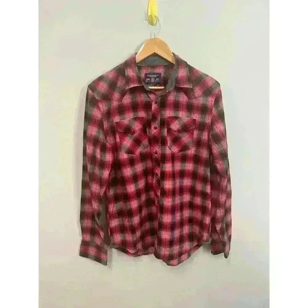 American Eagle snap button down shirt size medium